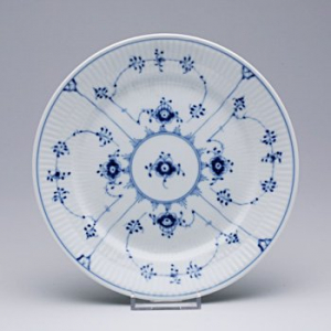 ロイヤルコペンハーゲン ブルーフルーテッドプレイン プレート17cm