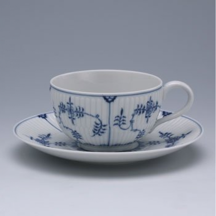 【倉庫取り寄せ商品】マイセン 麦わら菊 ティーカップ&ソーサー 823601-32633