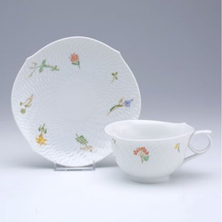 【倉庫取り寄せ商品】マイセン そよ風 ティーカップ&ソーサー 704901-29633