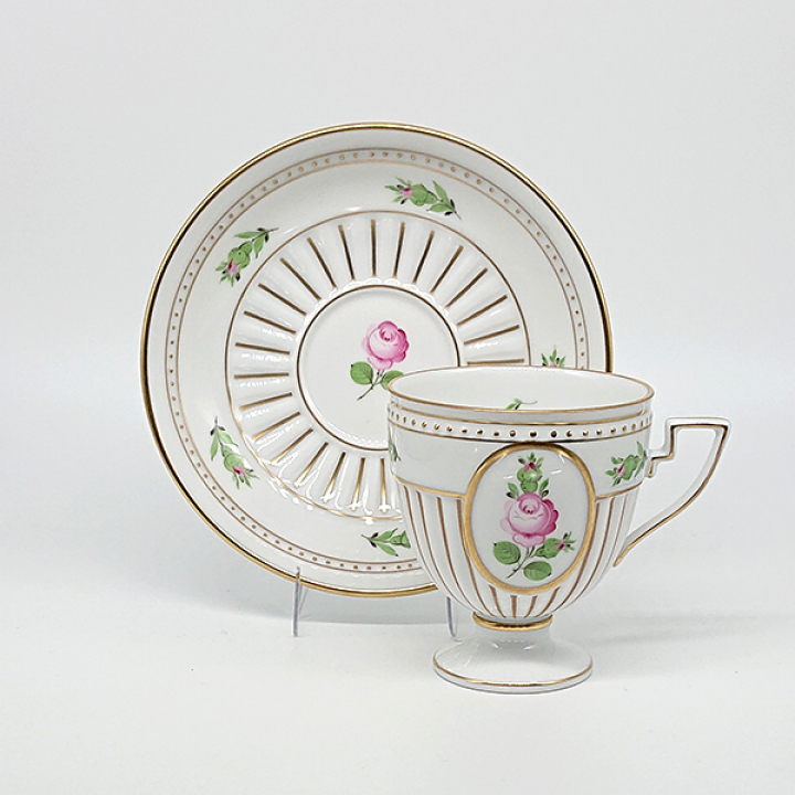 【倉庫取り寄せ商品】ヘレンド ペティローズ コーヒーカップ&ソーサー（アンピール） PR-4467-0-00