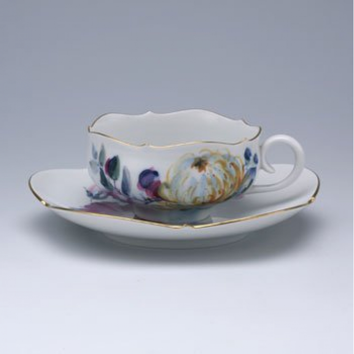 【納期:最長1年】マイセン 現代花（青い花模様） ティーカップ&ソーサー 611010-23633