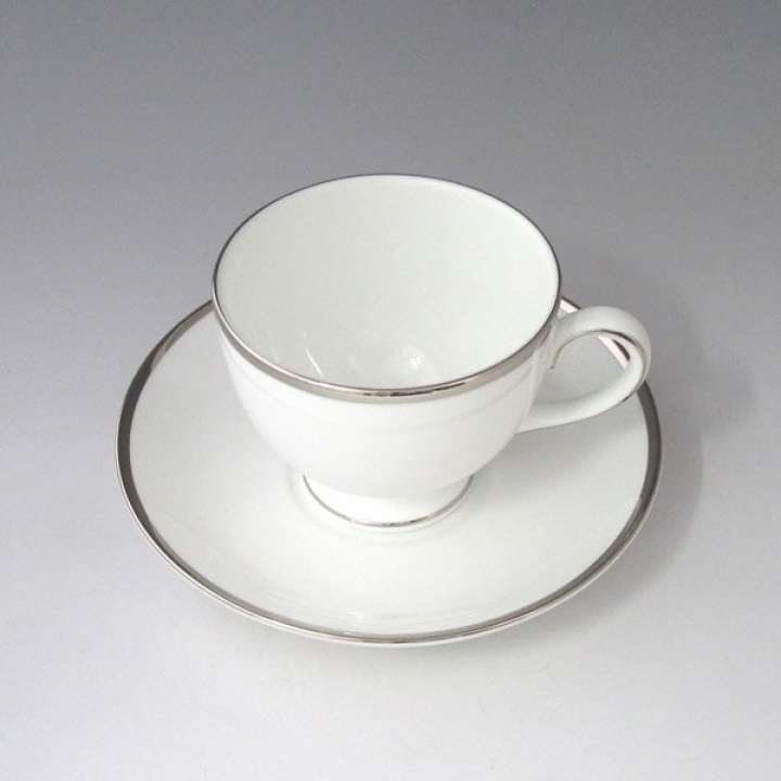 【店舗取り寄せ商品】ウェッジウッド スターリング ティーカップ&ソーサー（珈琲紅茶兼用）