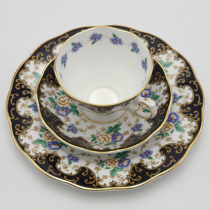 【倉庫取り寄せ商品】ロイヤルアルバート 100周年記念ティーフォーワンセット1910年代 ダッチェス